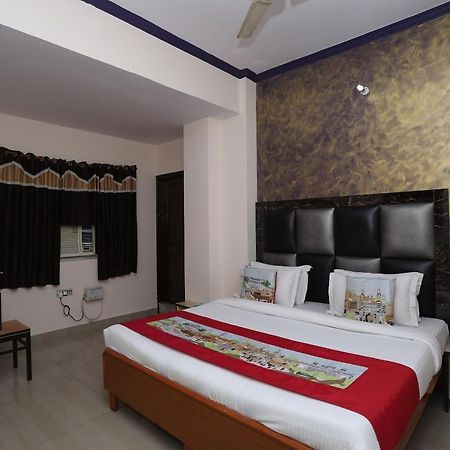 Hotel Deepak ชัยปุระ ภายนอก รูปภาพ