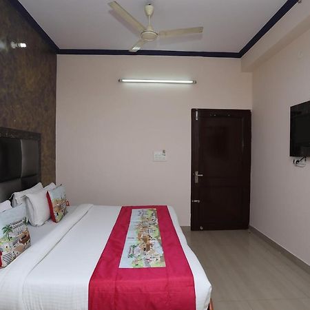 Hotel Deepak ชัยปุระ ภายนอก รูปภาพ
