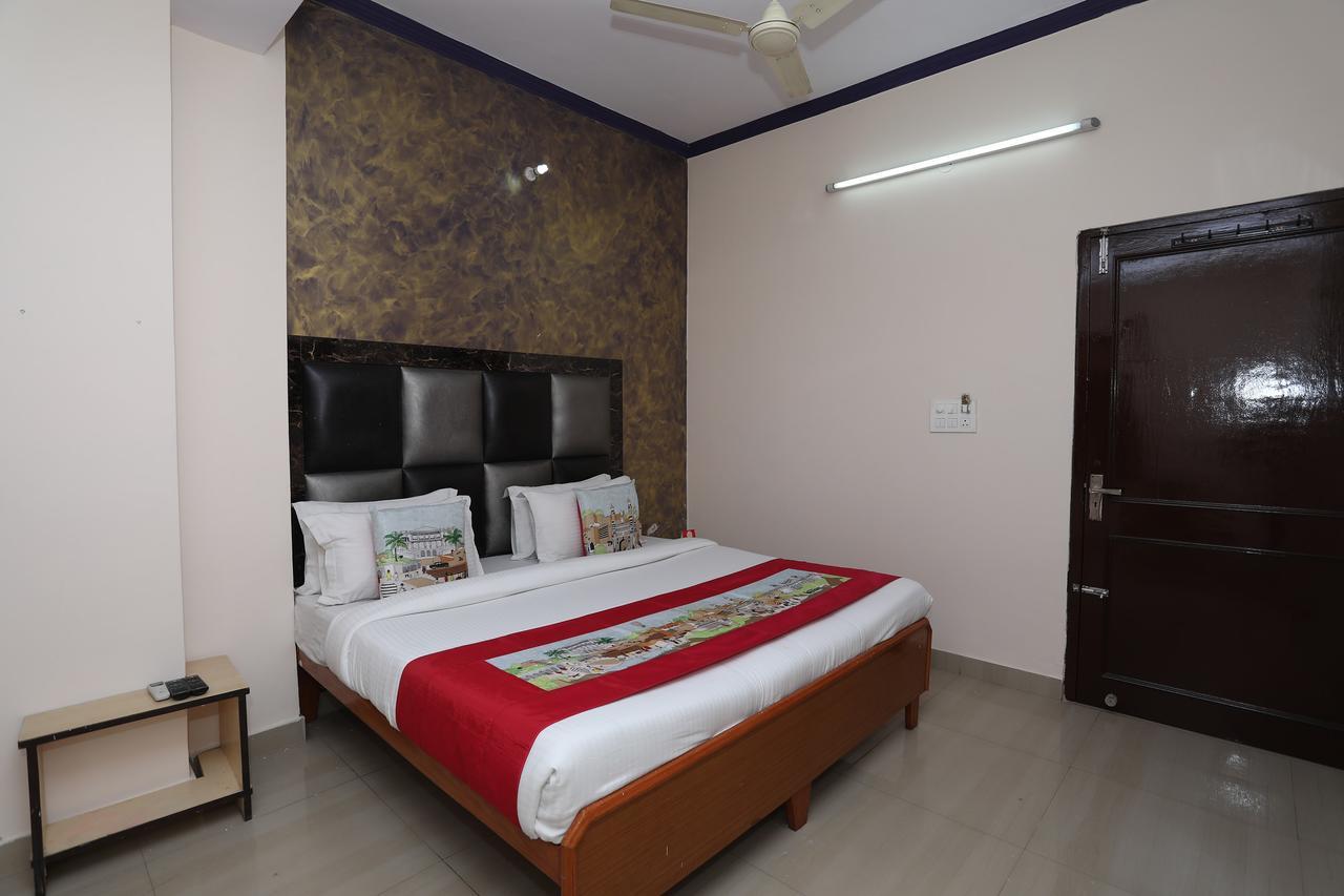 Hotel Deepak ชัยปุระ ภายนอก รูปภาพ