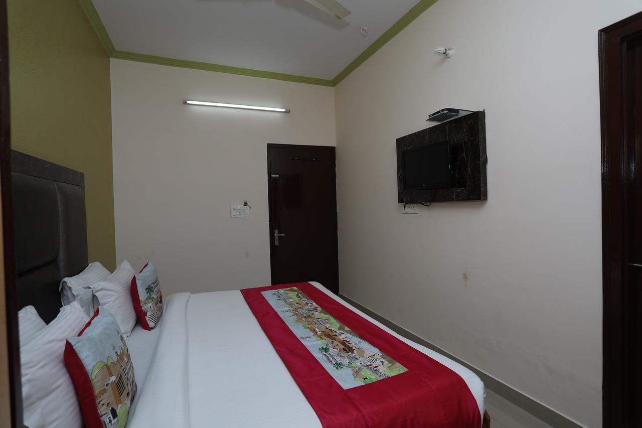 Hotel Deepak ชัยปุระ ภายนอก รูปภาพ