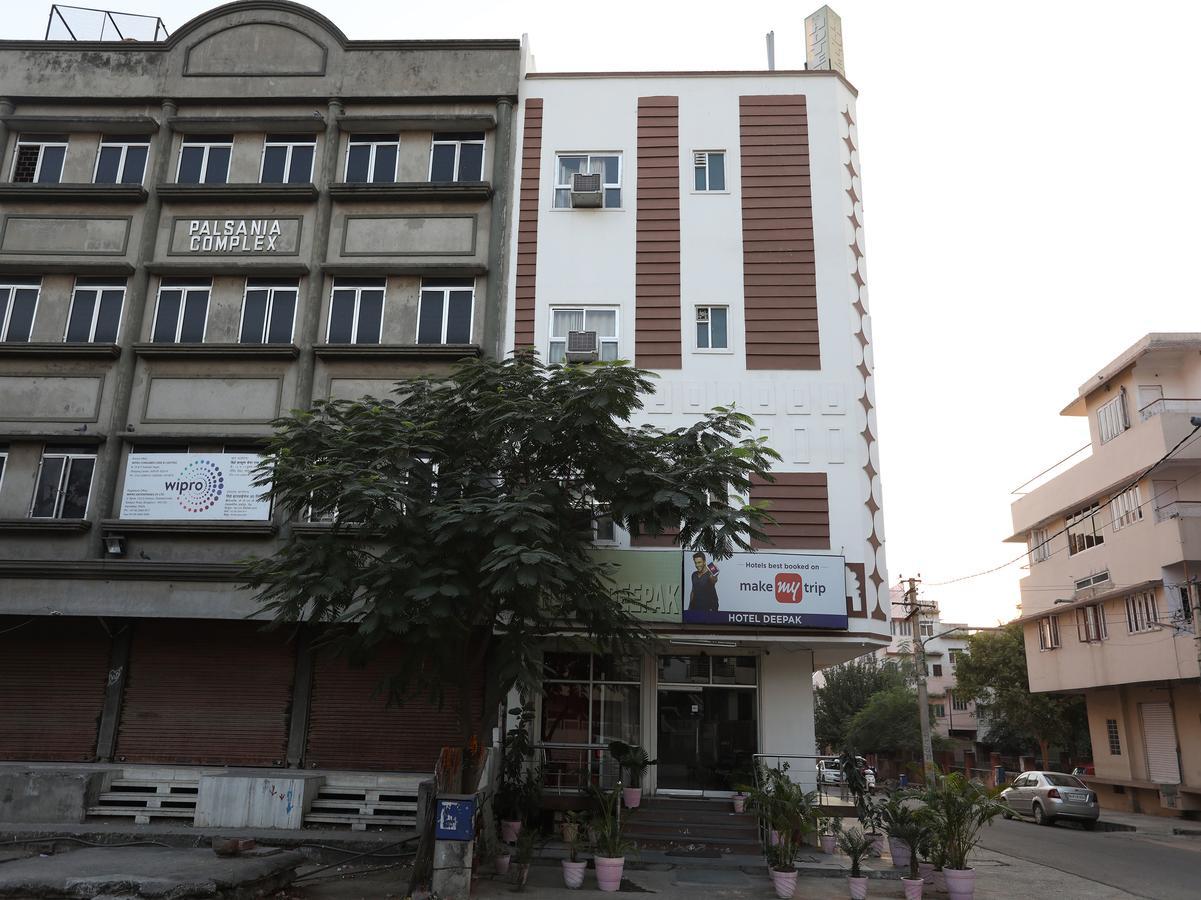 Hotel Deepak ชัยปุระ ภายนอก รูปภาพ